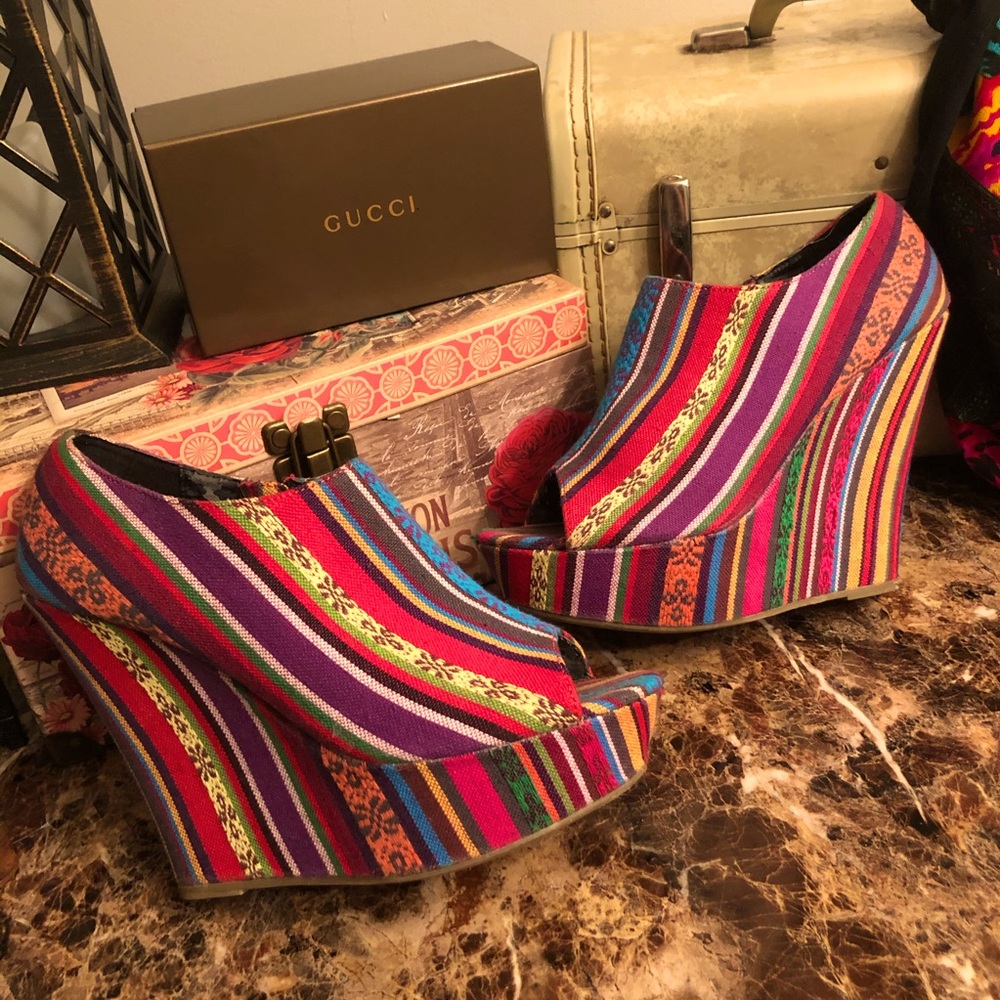 THE ‘5 O’CLOCK SOMEWHERE’ WEDGES - Picture 1 of 8